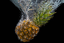 Highspeed Fotografie mit Ananas