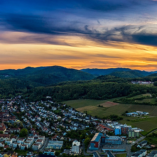 #Sonnenuntergang #Pfalz #BadBergzabern #Südpfalz #Drohnenflug #Luftbild #upintheair
